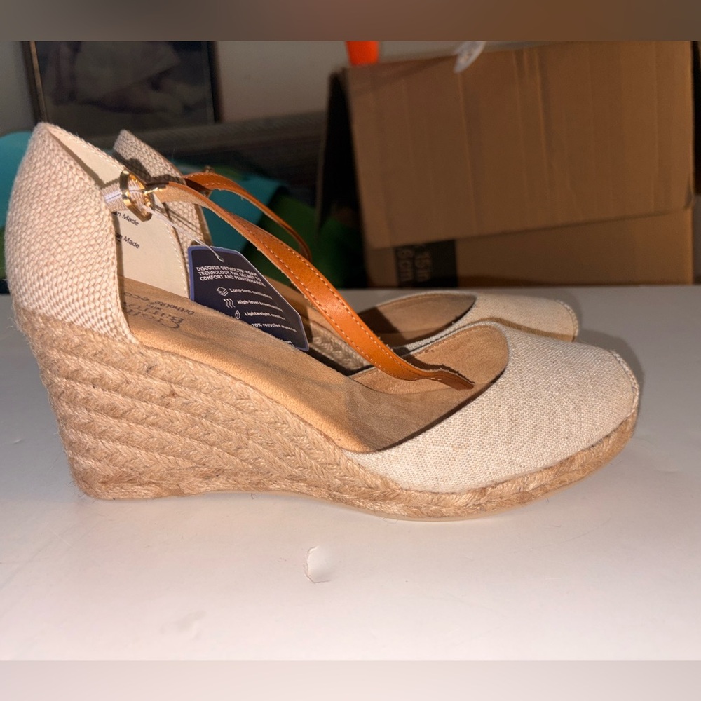 NWT Croft & Barrow size 8.5 wedge sandals